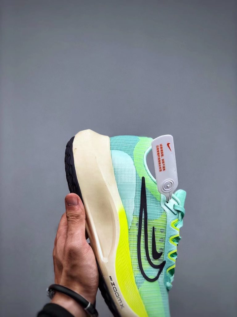 Nike Zoom Fly 5