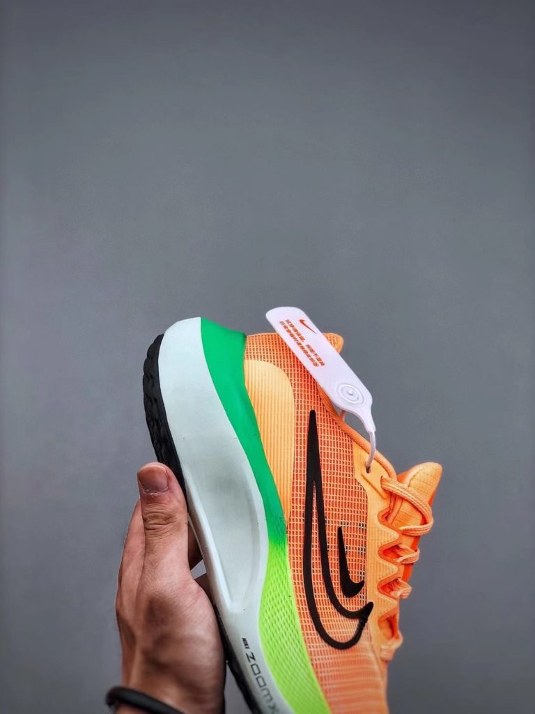 Nike Zoom Fly 5 