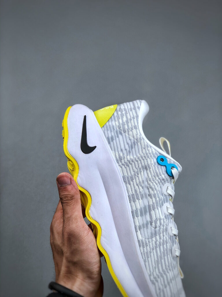 Tênis Nike Motiva